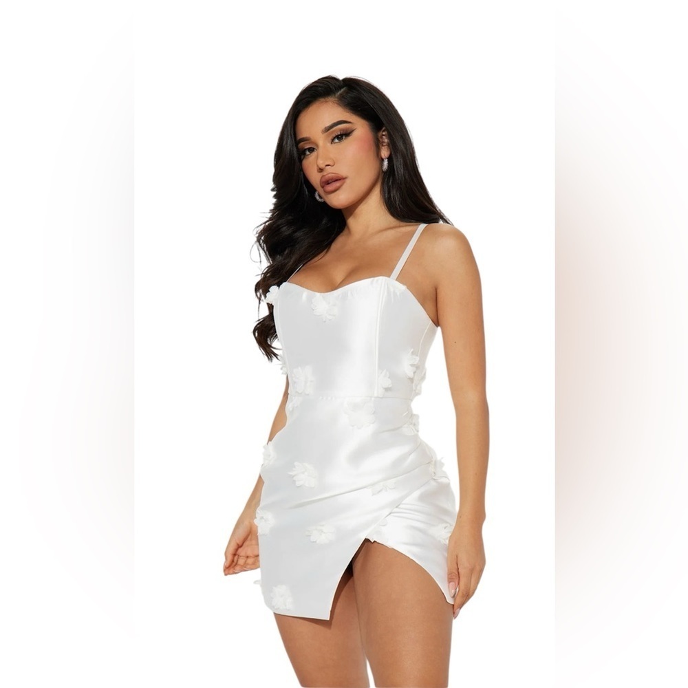 Fashion Nova Toulouse Mini Dress White Size Large NWT - Picture 2 of 10